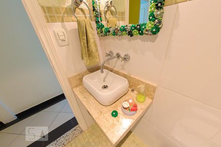 Casa à venda com 260m², 4 quartos e 3 vagasLavabo