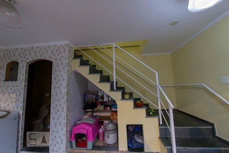 Casa à venda com 260m², 4 quartos e 3 vagasEscada do escritorio