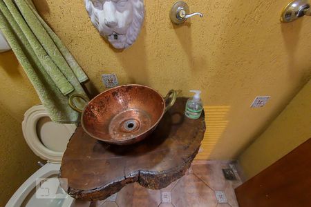 Casa à venda com 260m², 4 quartos e 3 vagasBanheiro de Serviço