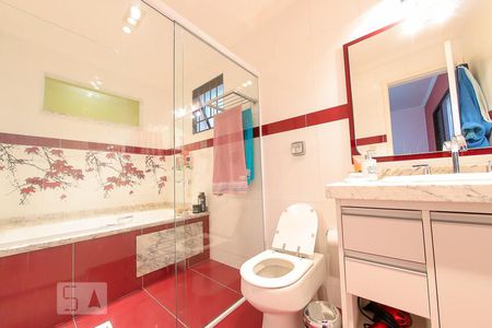 Casa à venda com 260m², 4 quartos e 3 vagasBanheiro da Suite 3