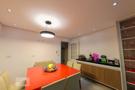 Casa à venda com 260m², 4 quartos e 3 vagasCopa