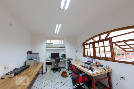 Escritorio de casa para alugar com 4 quartos, 260m² em Vila Mazzei, São Paulo