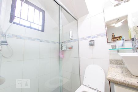 Casa à venda com 260m², 4 quartos e 3 vagasBanheiro da Suite 1