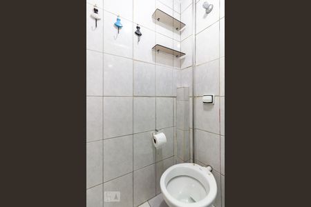 Banheiro de apartamento para alugar com 1 quarto, 30m² em Bela Vista, São Paulo