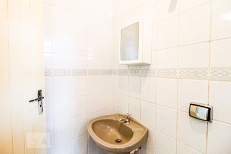 Casa para alugar com 110m², 3 quartos e 2 vagas Casa para alugar com 110m², 3 quartos e 2 vagasBanheiro Edícula