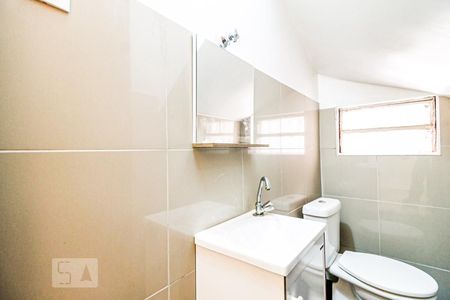 Lavabo de casa para alugar com 3 quartos, 110m² em Jardim Aeroporto, São Paulo