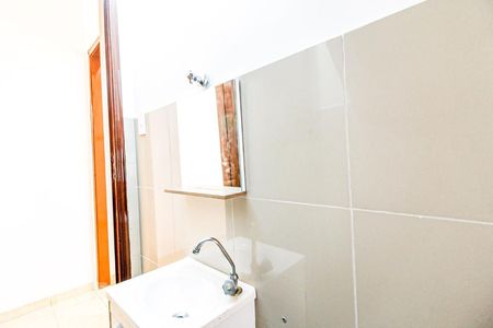 Lavabo de casa para alugar com 3 quartos, 110m² em Jardim Aeroporto, São Paulo