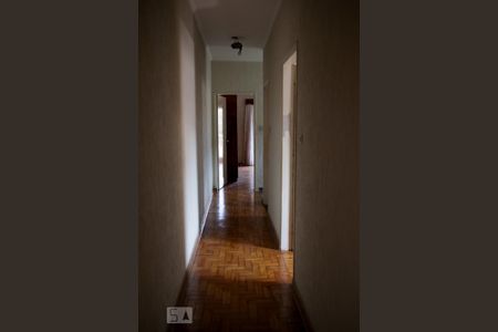 Casa para alugar com 310m², 6 quartos e 10 vagasCorredor