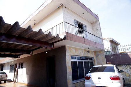 Casa para alugar com 310m², 6 quartos e 10 vagasFachada