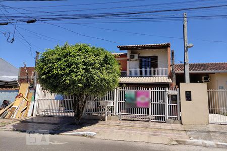 Casa à venda com 180m², 3 quartos e 2 vagasFachada