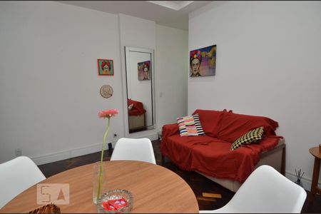 Sala de apartamento para alugar com 2 quartos, 85m² em Copacabana, Rio de Janeiro