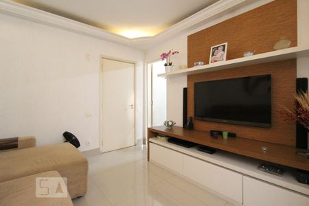 Sala de TV de casa à venda com 3 quartos, 207m² em Jardim Novo Mundo, São Paulo