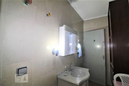 Casa à venda com 300m², 2 quartos e 2 vagasBanheiro 1 social