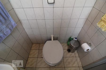 Casa à venda com 300m², 2 quartos e 2 vagasBanheiro serviço