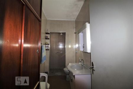 Casa à venda com 300m², 2 quartos e 2 vagasBanheiro 1 social