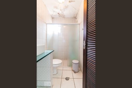 Casa à venda com 210m², 5 quartos e 3 vagasCasa 2 - Banheiro 2