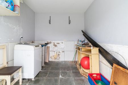 Casa à venda com 210m², 5 quartos e 3 vagasCasa 2 - Lavanderia