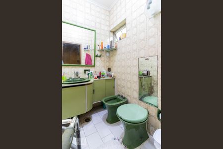 Casa à venda com 210m², 5 quartos e 3 vagasBanheiro da Suíte