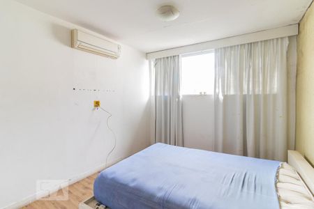 Casa à venda com 210m², 5 quartos e 3 vagasCasa 2 - Quarto 1