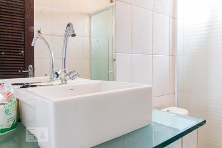 Casa à venda com 210m², 5 quartos e 3 vagasCasa 2 - Banheiro 2 - Pia