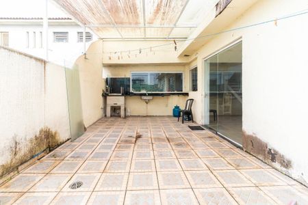 Casa à venda com 210m², 5 quartos e 3 vagasCasa 2 - Quintal