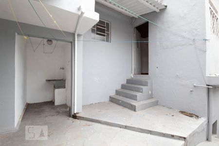 Casa à venda com 50m², 3 quartos e sem vagaÁrea de Serviço
