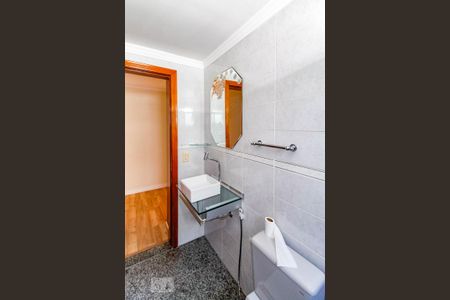 Apartamento para alugar com 69m², 2 quartos e 1 vaga Apartamento para alugar com 69m², 2 quartos e 1 vagaBanheiro