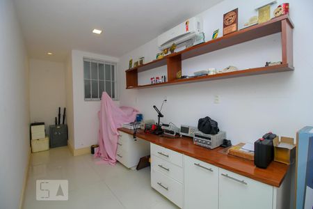 Casa à venda com 590m², 6 quartos e 6 vagasQuarto de Serviço 2