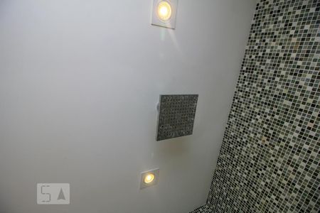 Casa à venda com 590m², 6 quartos e 6 vagasChuveiro