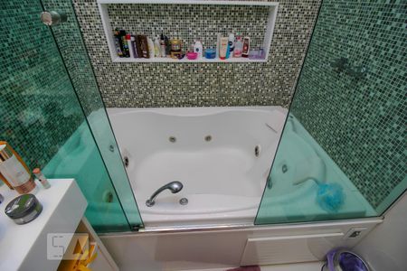 Casa à venda com 590m², 6 quartos e 6 vagasBanheiro da Suíte 1