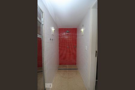 Casa à venda com 590m², 6 quartos e 6 vagasChuveiro