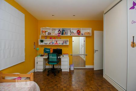 Casa à venda com 590m², 6 quartos e 6 vagas Quarto 1