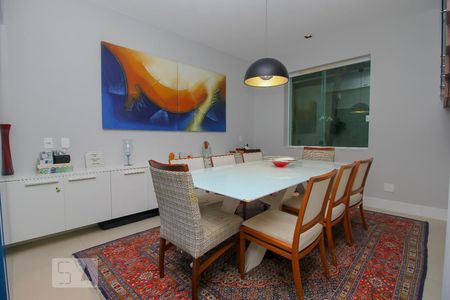 Casa à venda com 590m², 6 quartos e 6 vagasSala de Jantar