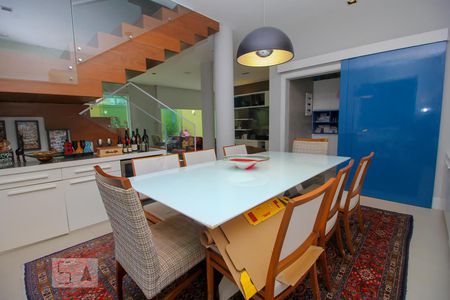 Casa à venda com 590m², 6 quartos e 6 vagasSala de Jantar