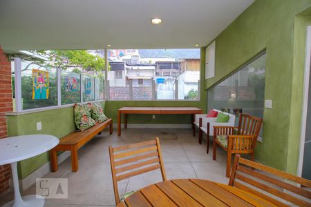 Casa à venda com 590m², 6 quartos e 6 vagasÁrea Externa