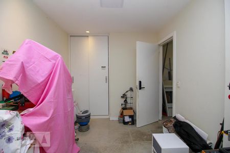 Casa à venda com 590m², 6 quartos e 6 vagasQuarto de Serviço 1