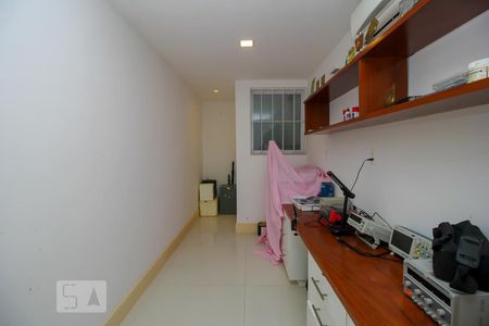 Casa à venda com 590m², 6 quartos e 6 vagasQuarto de Serviço 2