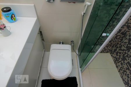 Casa à venda com 590m², 6 quartos e 6 vagasBanheiro da Suíte 2