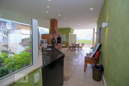 Casa à venda com 590m², 6 quartos e 6 vagasÁrea Externa