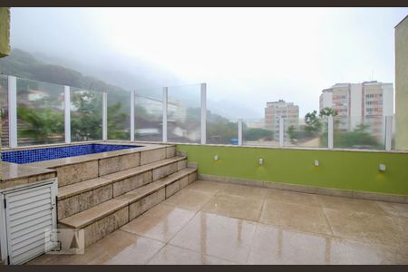 Casa à venda com 590m², 6 quartos e 6 vagasÁrea Externa - Piscina