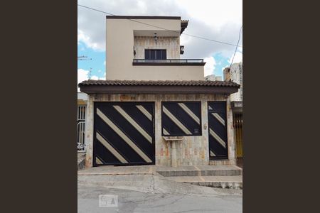 Casa à venda com 350m², 3 quartos e 4 vagasFachada