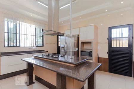 Casa à venda com 350m², 3 quartos e 4 vagasCozinha