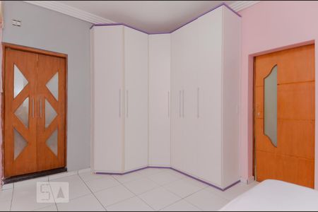 Casa à venda com 350m², 3 quartos e 4 vagasSuíte 2