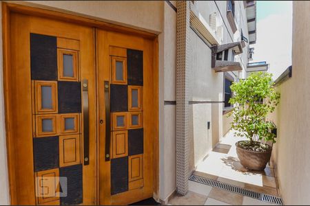 Casa à venda com 350m², 3 quartos e 4 vagasEntrada