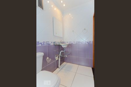 Casa à venda com 350m², 3 quartos e 4 vagasBanheiro da Suíte 3