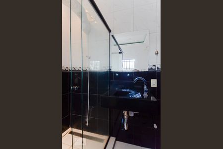 Casa à venda com 350m², 3 quartos e 4 vagasBanheiro da Suíte 1