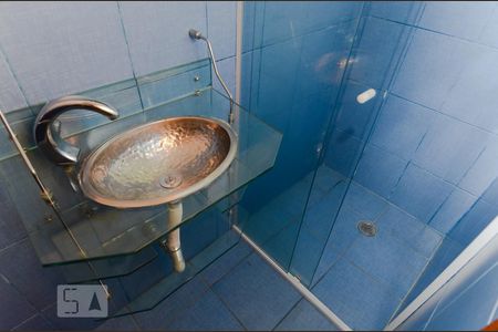 Casa à venda com 350m², 3 quartos e 4 vagasBanheiro do Salão de Festas