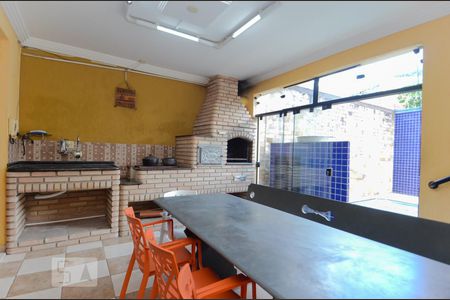 Casa à venda com 350m², 3 quartos e 4 vagasSalão de Festas - Churrasqueira