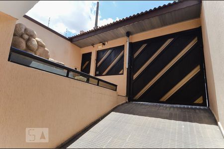 Casa à venda com 350m², 3 quartos e 4 vagasEntrada da Garagem