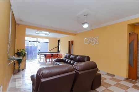 Casa à venda com 350m², 3 quartos e 4 vagasSalão de Festas